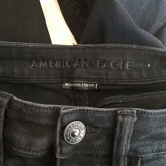 American Eagle Hi Rise Jegging Black Sz. 4 short - Picture 2 of 7